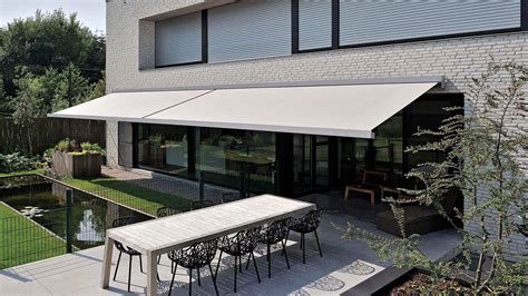 Matterne Outdoor Brustor, pergola et store banne en .